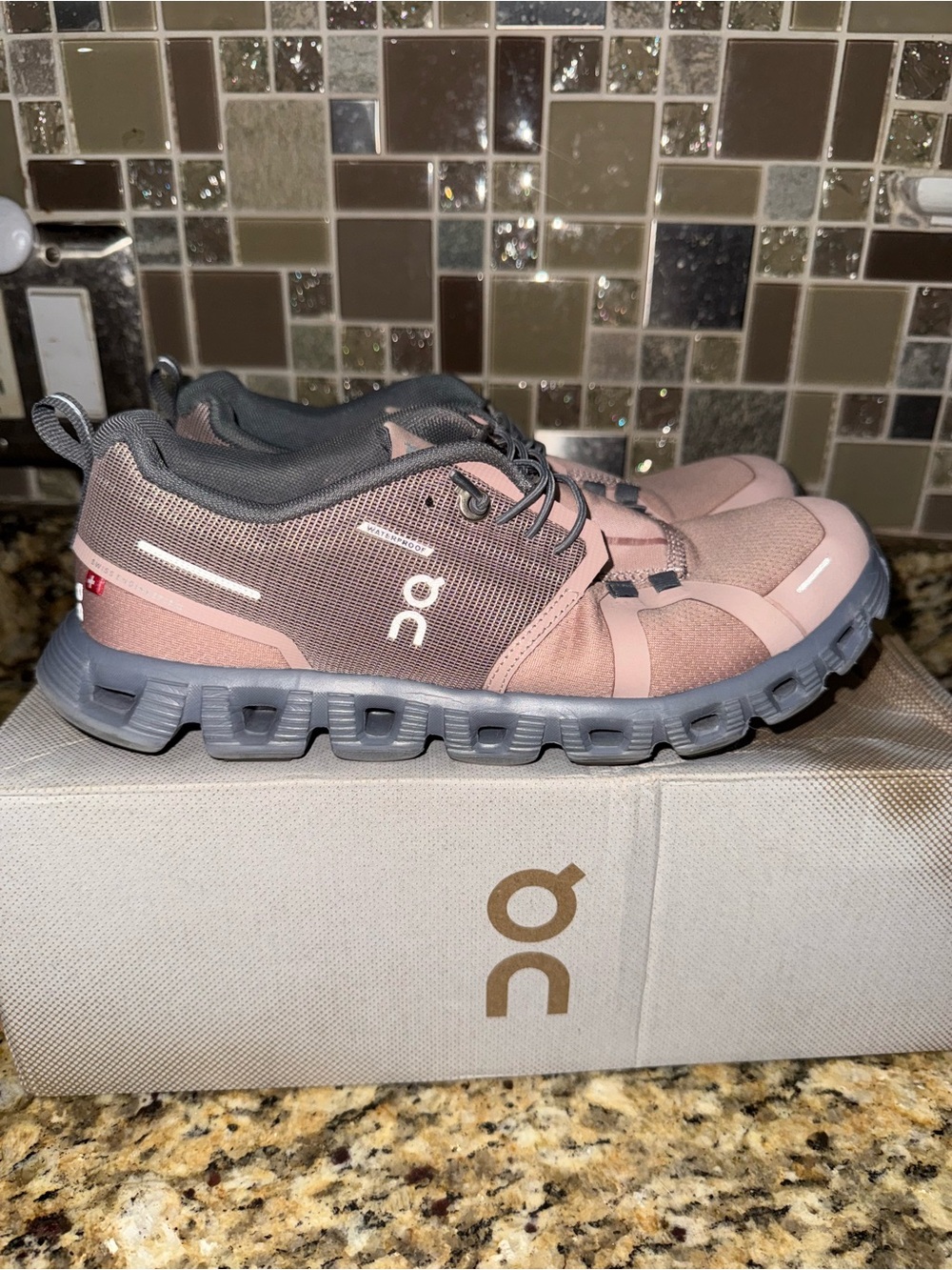 On Cloud Women’s Size 7 Cloud 5 Waterproof Rose & Fossil - Worn Once
